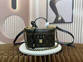 Picture of LV Lady Handbags _SKUfw157524201fw